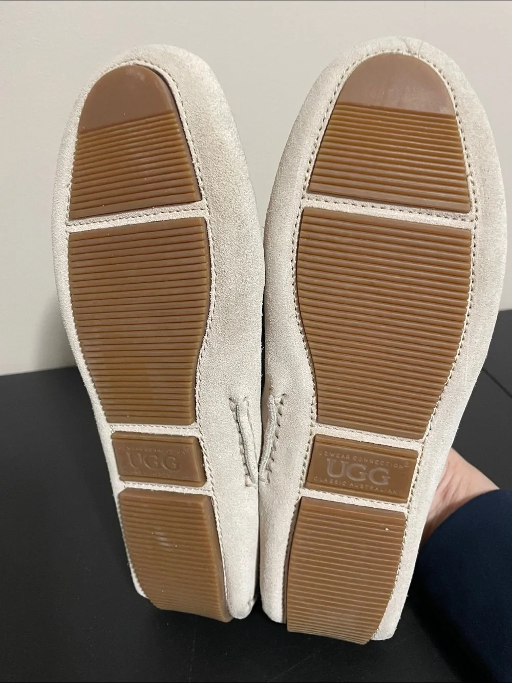 UGG Woven Suede Flat Loafers Size 8 - Picture 5 of 8